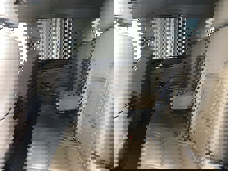 Used 2019 GMC Yukon XL SLT w/ Open Road Package AWD/4WD image 10