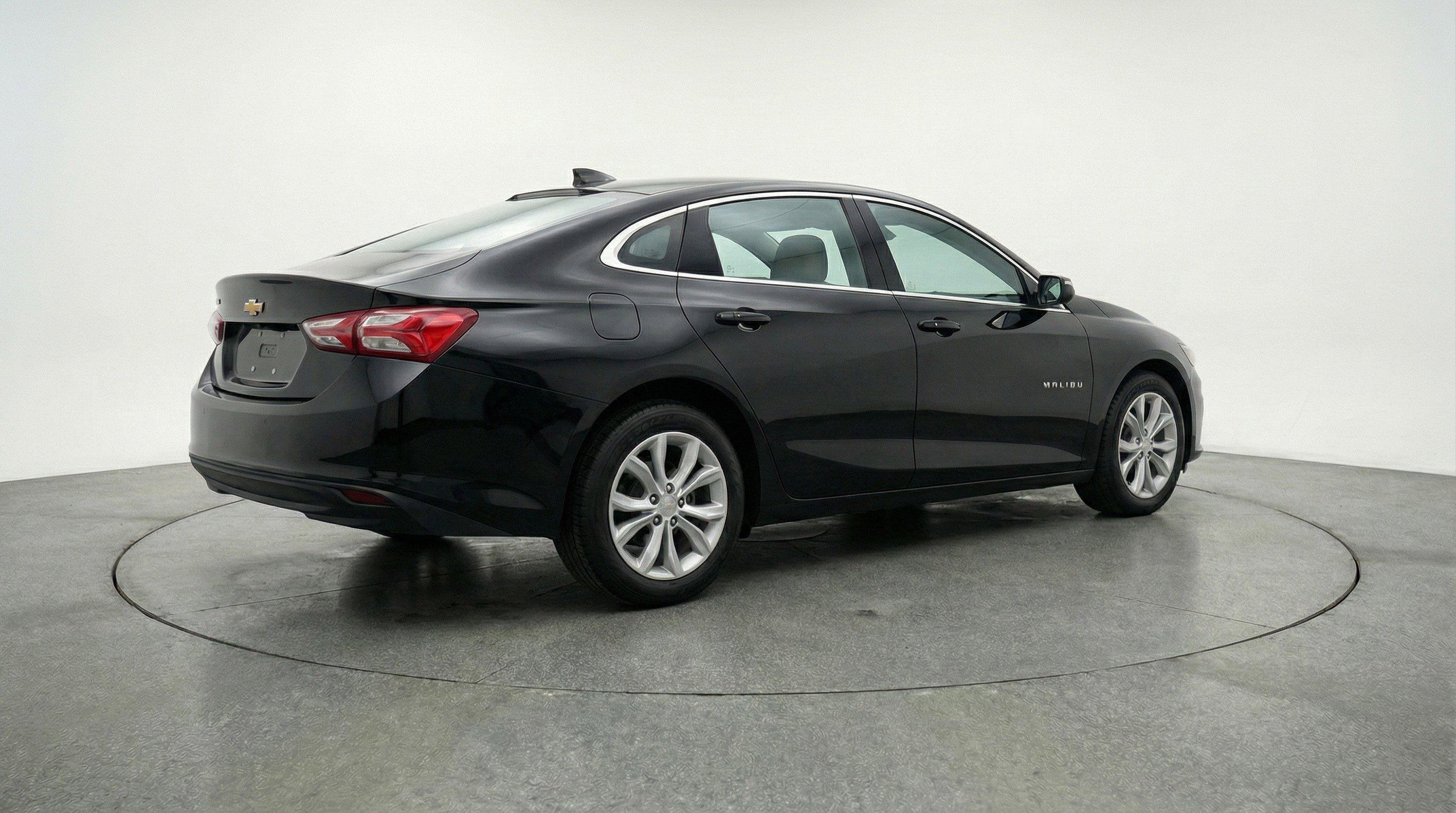 Used 2024 Chevrolet Malibu LT image 9