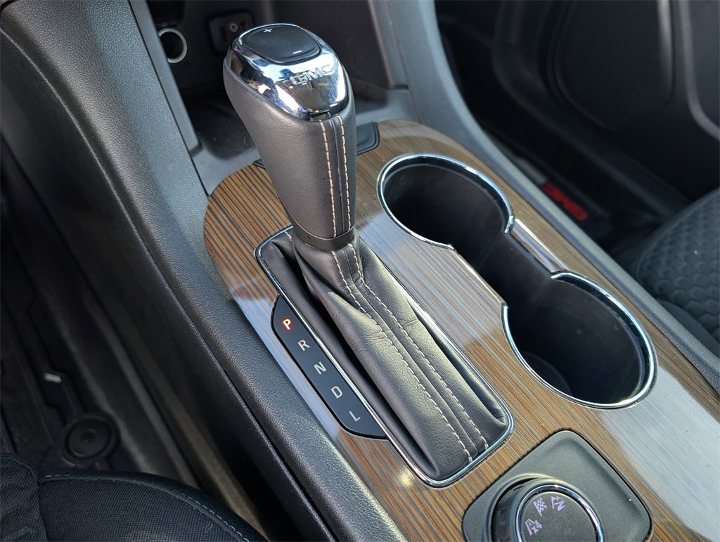 Used 2019 GMC Acadia SLE image 32