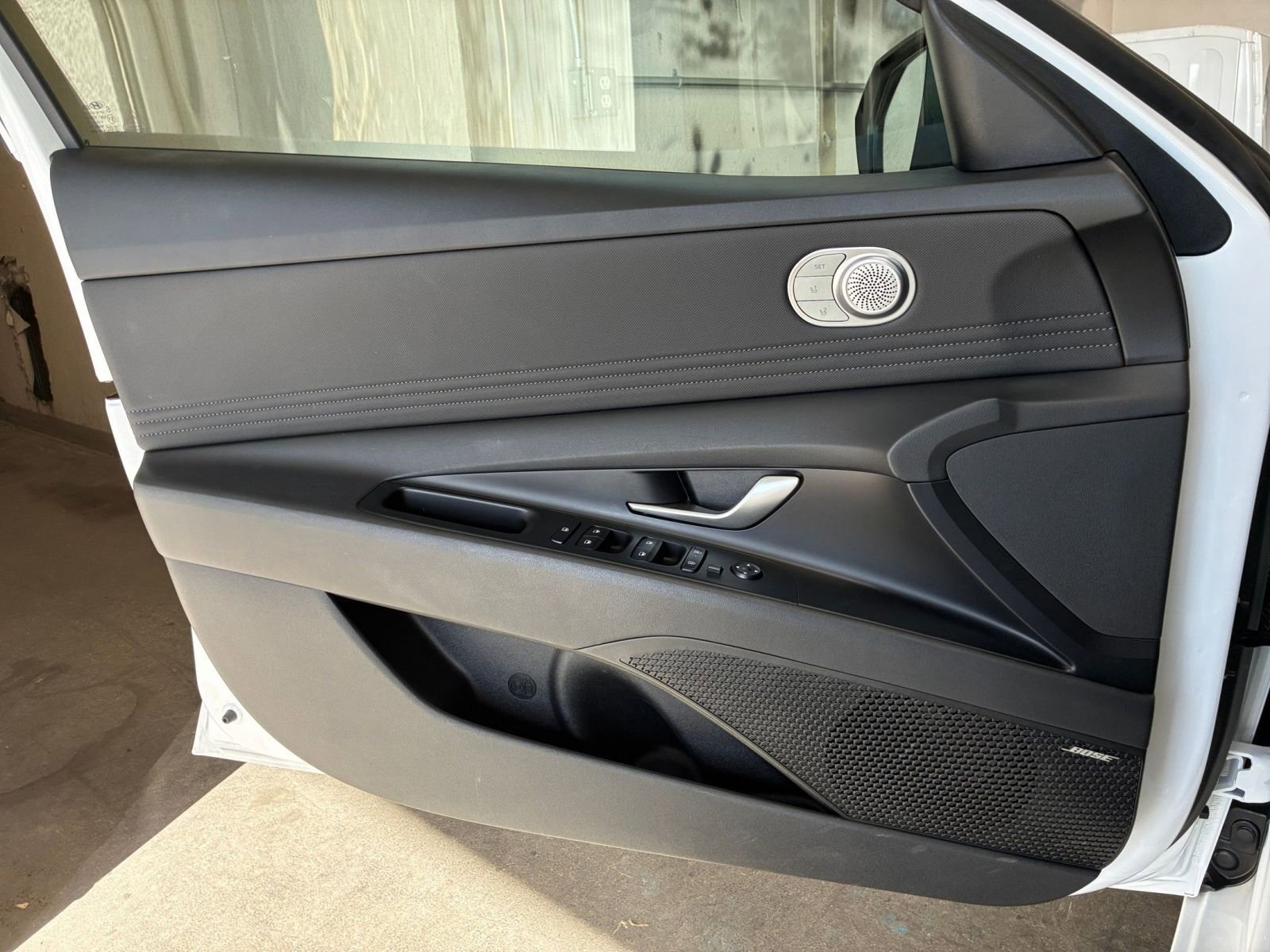 Used 2025 Hyundai Elantra Limited image 18