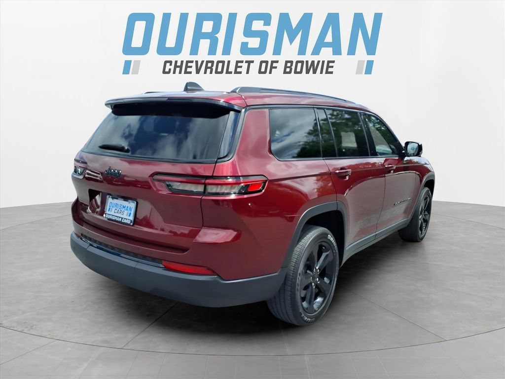Used 2023 Jeep Grand Cherokee L Laredo AWD/4WD image 3