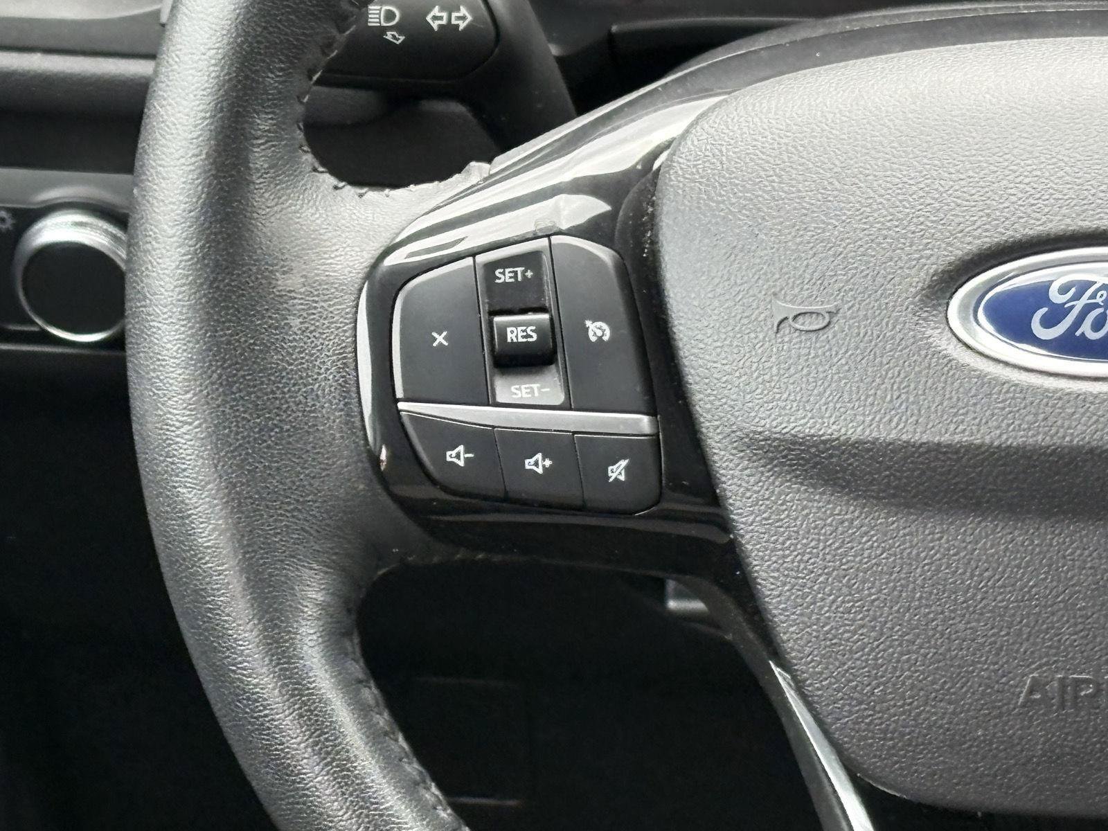 Used 2021 Ford Escape SE w/ Convenience Package FWD image 16