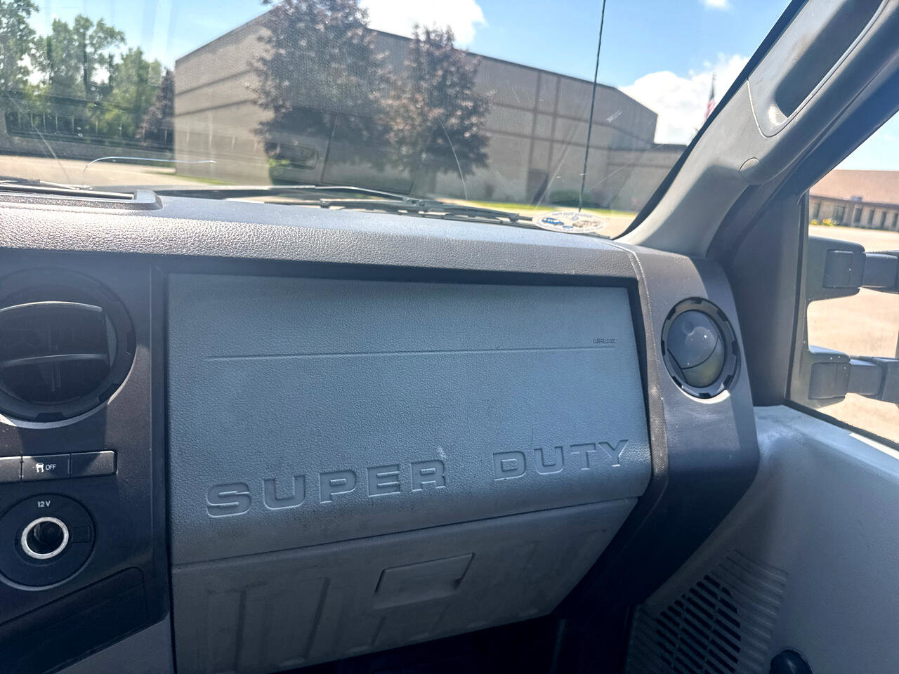 Used 2015 Ford F350 XL w/ Snow Plow Prep Package image 20