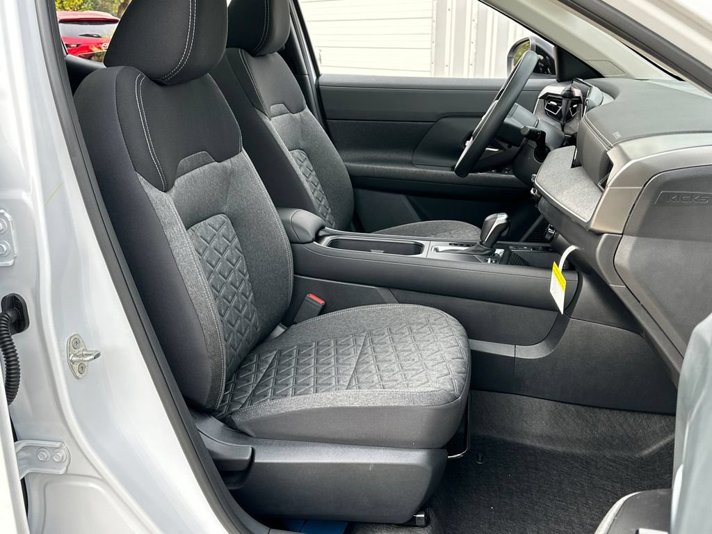New 2026 Nissan Kicks SV w/ SV Premium Package AWD/4WD image 20