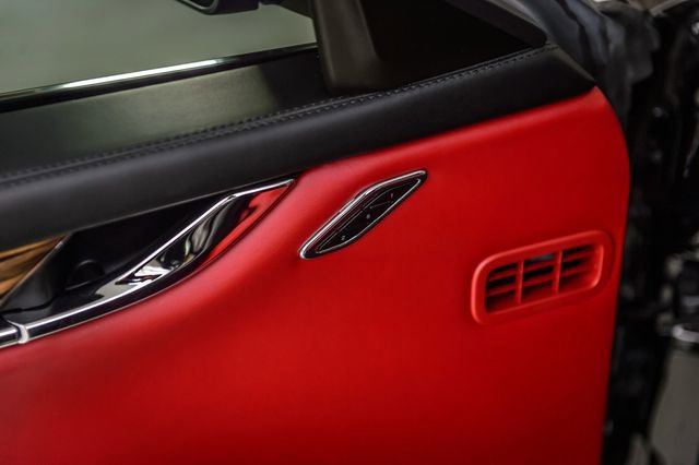 Used 2018 Maserati Quattroporte S GranLusso Q4 image 23