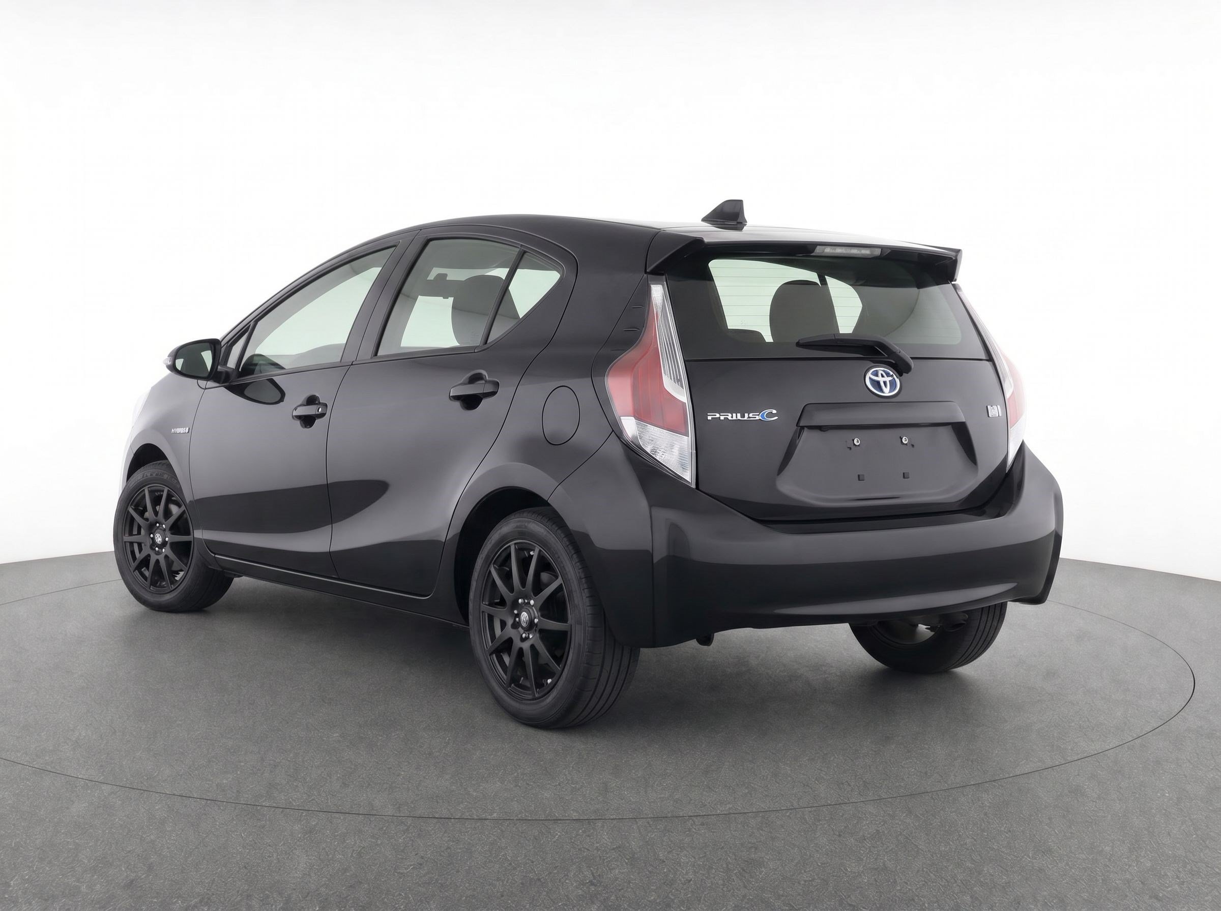 Used 2015 Toyota Prius C Three FWD image 3