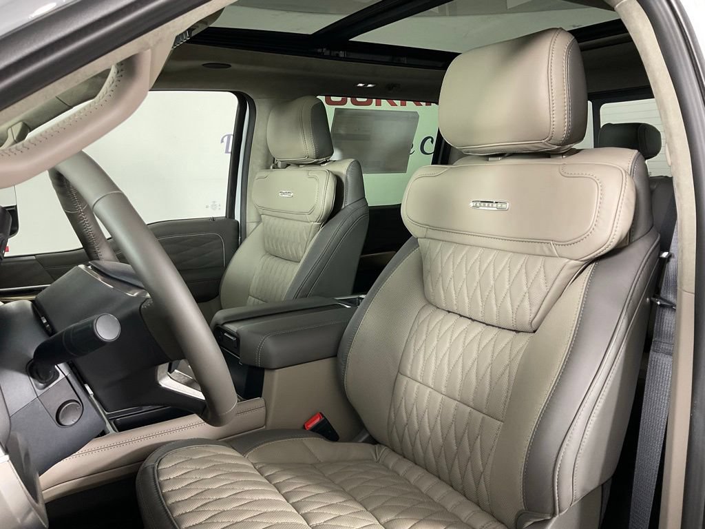 New 2026 Ford F350 Platinum w/ Platinum Plus Package AWD/4WD image 15