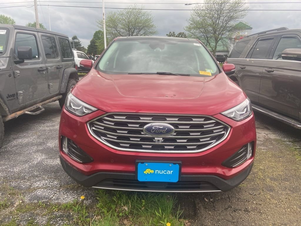 Used 2022 Ford Edge Titanium w/ Equipment Group 301A AWD/4WD image 2