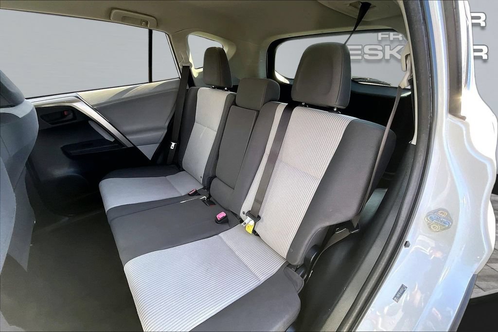 Used 2013 Toyota RAV4 LE AWD/4WD image 23