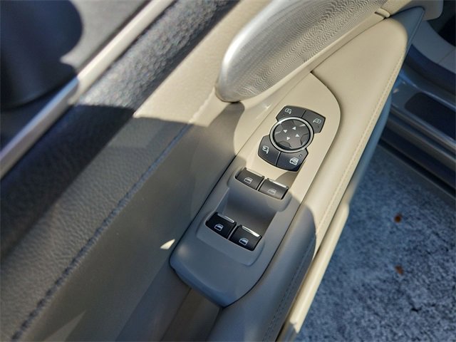 Used 2017 Lincoln MKZ Reserve w/ Luxury Package image 13