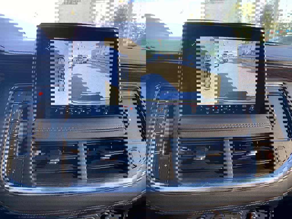 Used 2022 Chevrolet Tahoe High Country image 32