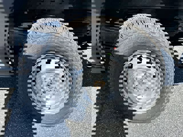 New 2025 Ford Transit 250 148 Medium Roof image 10