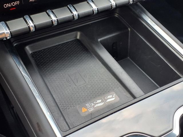 Used 2025 GMC Acadia Elevation image 15