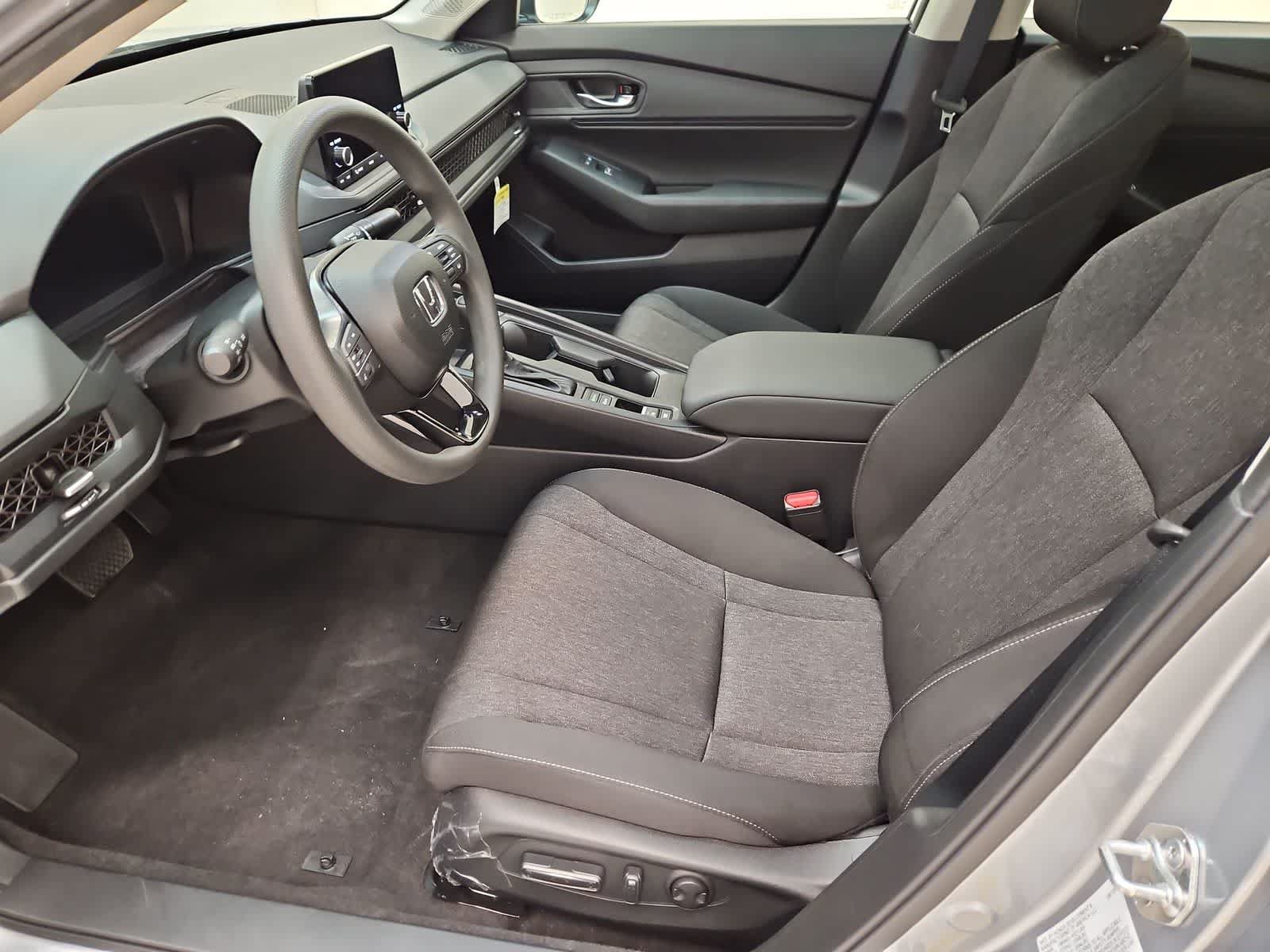 Used 2025 Honda Accord SE image 18