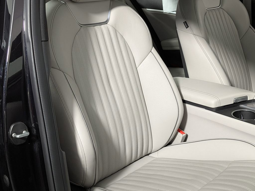 Used 2022 Genesis G70 2.0T w/ Prestige Package RWD image 24