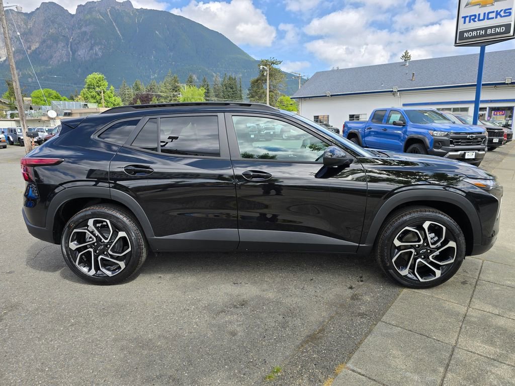 New 2026 Chevrolet Trax RS w/ Driver Confidence Package FWD image 4