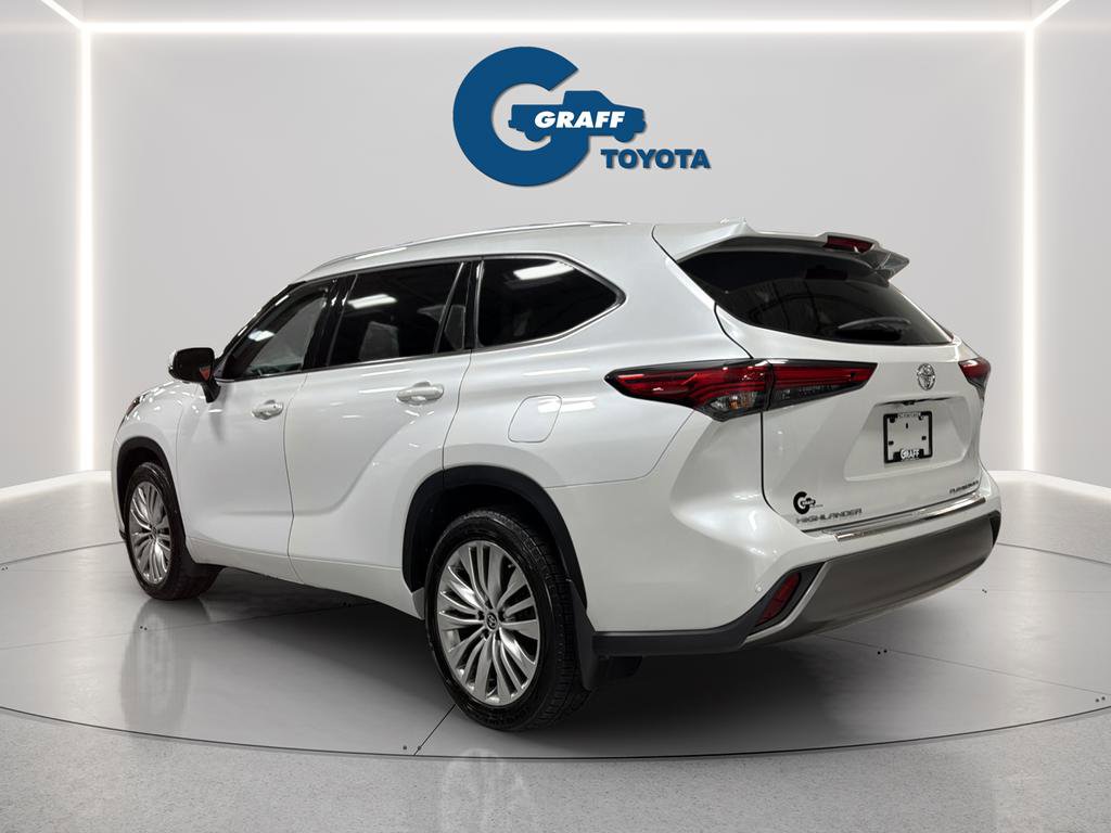 Used 2023 Toyota Highlander Platinum AWD/4WD image 4