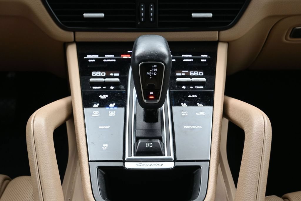 Certified 2019 Porsche Cayenne AWD/4WD image 23