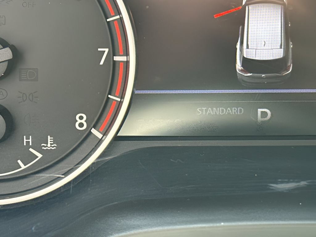 Used 2023 Nissan Rogue SV FWD image 33
