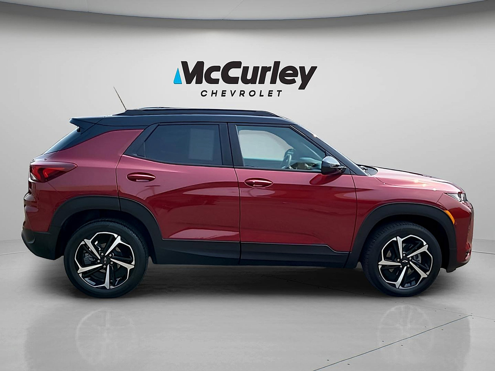 Used 2023 Chevrolet TrailBlazer RS w/ Convenience Package AWD/4WD image 8