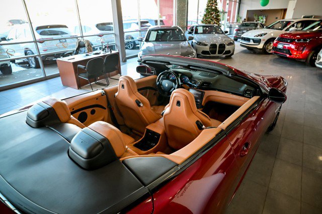 Used 2018 Maserati GranTurismo Convertible image 23