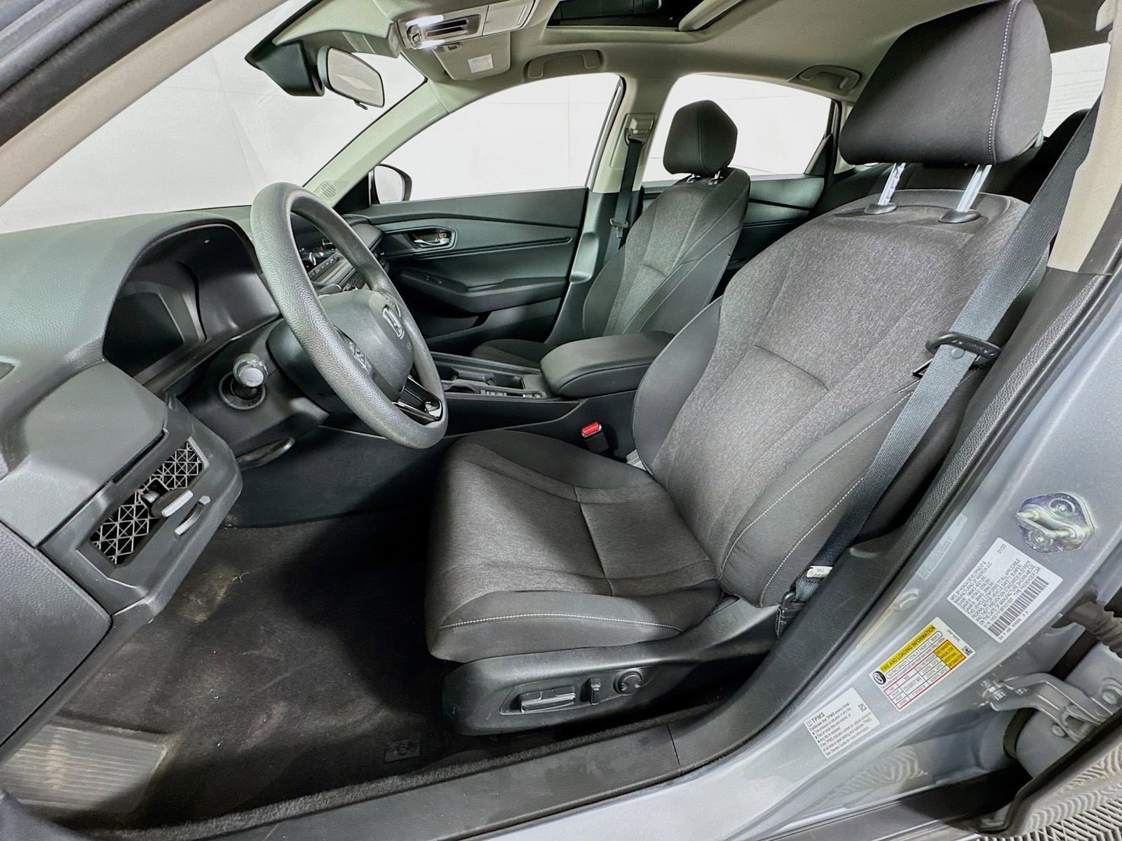 Used 2023 Honda Accord EX image 11