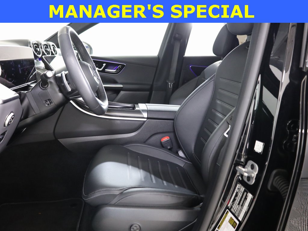 Used 2025 Mercedes-Benz GLC 300 4MATIC image 24