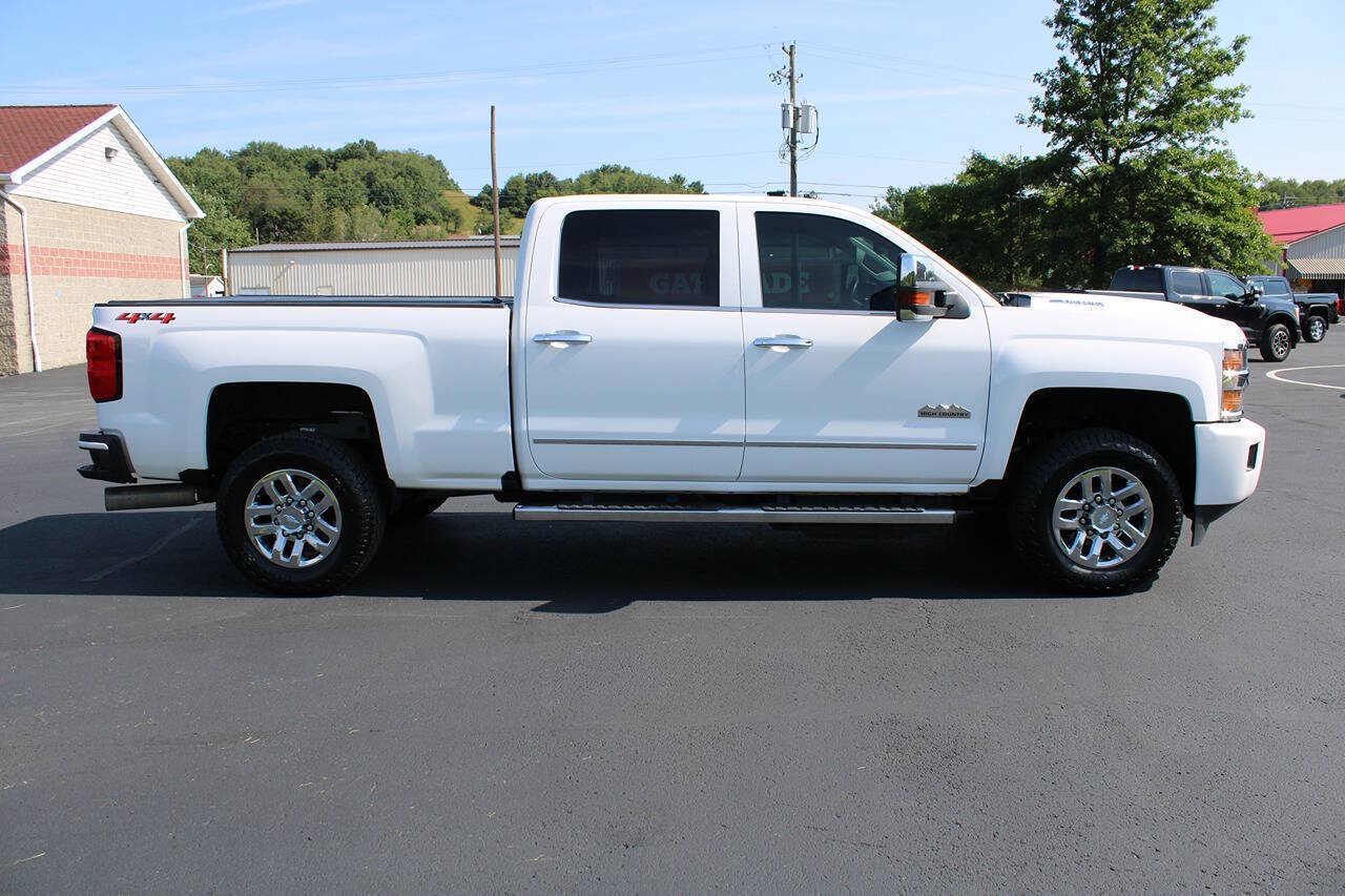 Used 2019 Chevrolet Silverado 3500 High Country w/ Duramax Plus Package AWD/4WD image 7