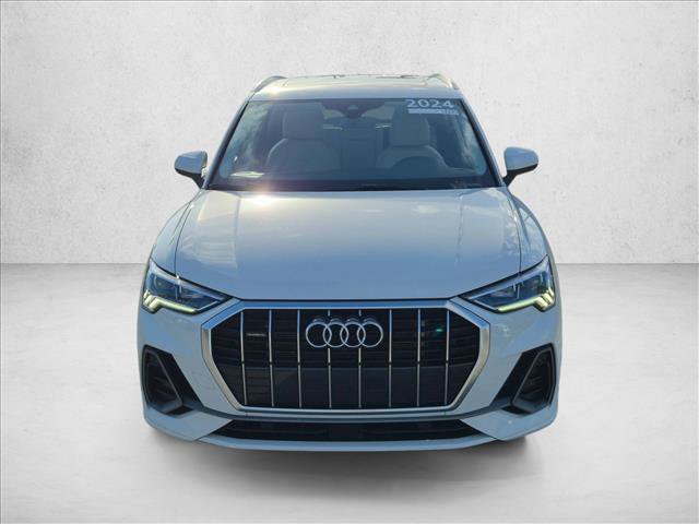 Certified 2024 Audi Q3 2.0T Premium Plus AWD/4WD image 2