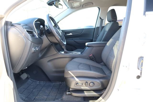 Used 2020 Chevrolet Equinox LT w/ Driver Convenience Package image 13