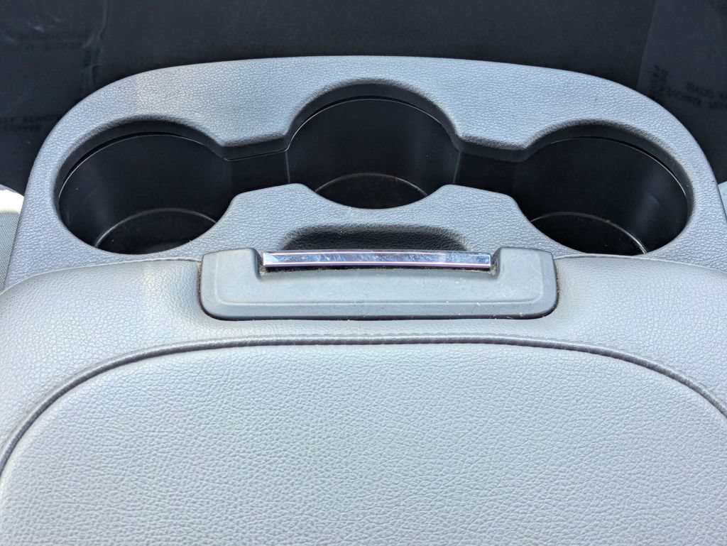 Used 2019 RAM 1500 Classic SLT w/ Luxury Group AWD/4WD image 18