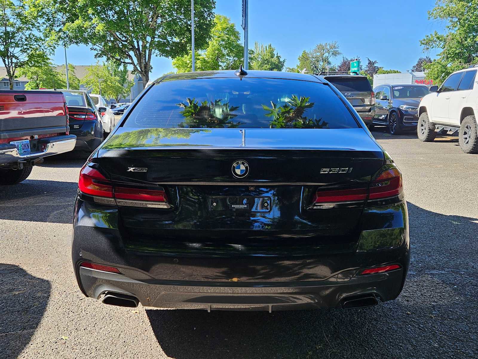 Used 2021 BMW 530i xDrive w/ M Sport Package AWD/4WD image 4