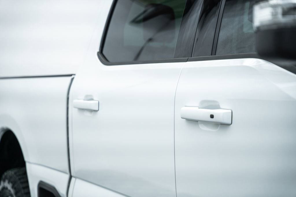 Used 2024 Ford F250 Lariat w/ Lariat Ultimate Package image 18