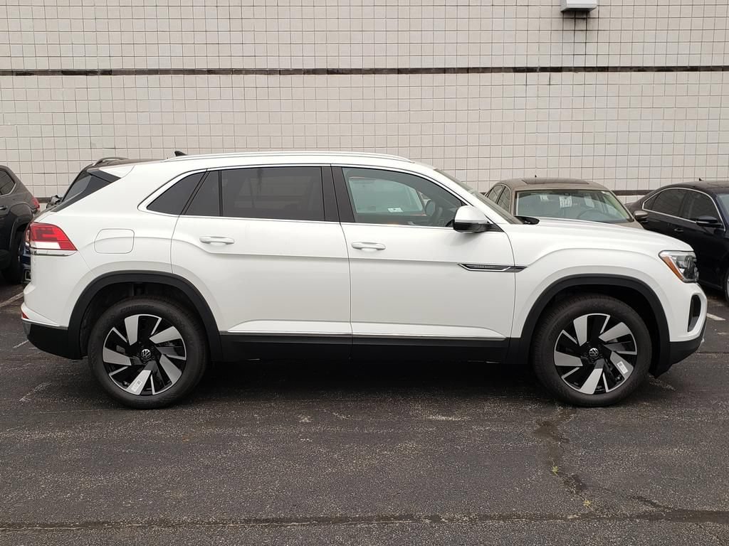 New 2026 Volkswagen Atlas Cross Sport SEL AWD/4WD image 2