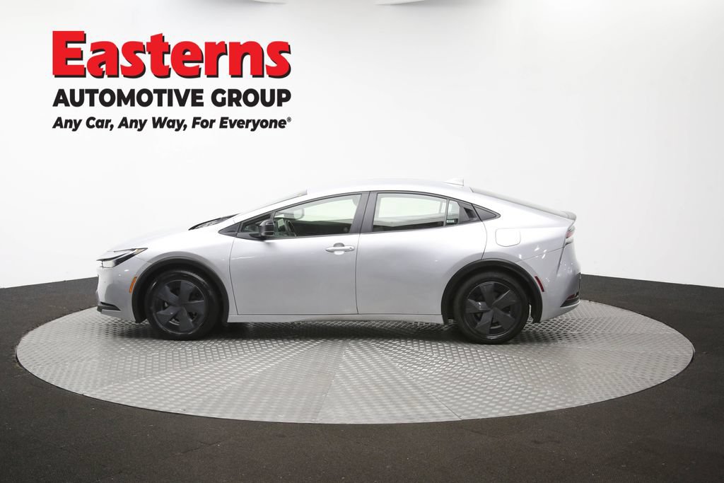 Used 2025 Toyota Prius LE FWD image 60