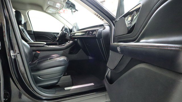 Used 2020 Lincoln Aviator AWD image 10