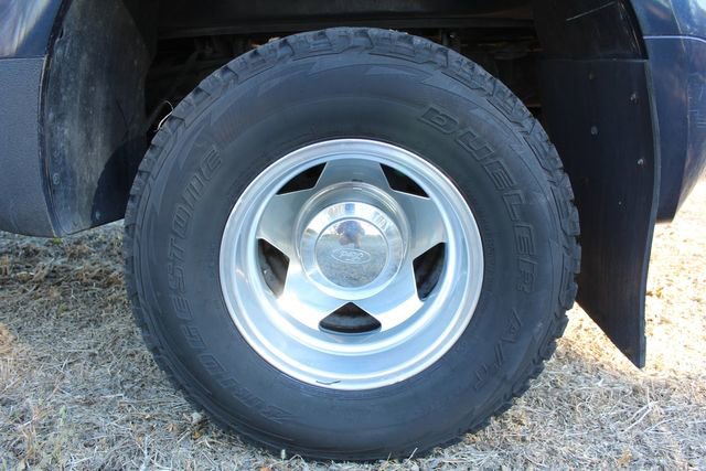 Used 2001 Ford F350 XLT image 26