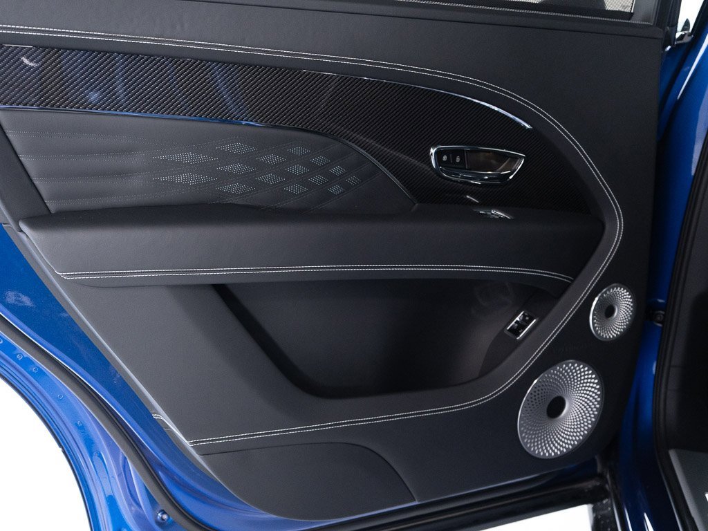 Certified 2025 Bentley Bentayga Extended Wheelbase image 22