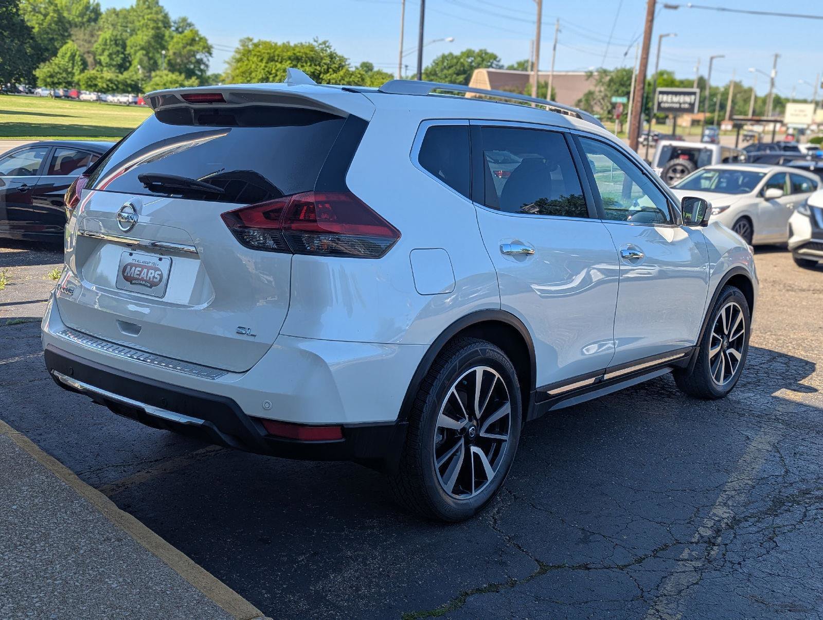 Used 2023 Nissan Rogue SV AWD/4WD image 8