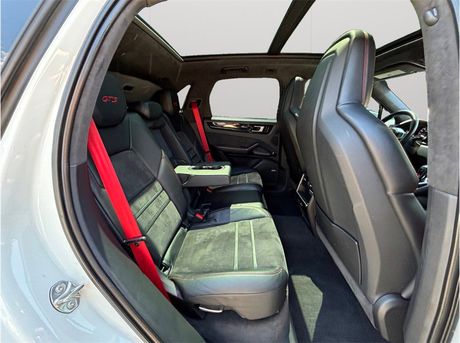 Used 2021 Porsche Cayenne GTS w/ Premium Package image 48