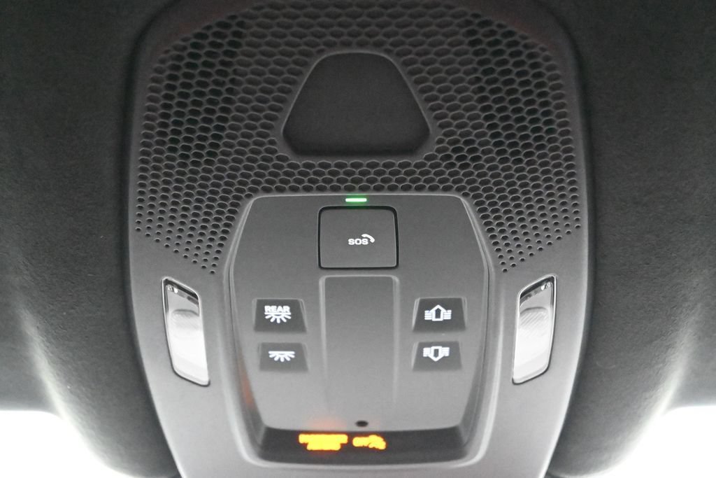 Certified 2025 Porsche Cayenne GTS AWD/4WD image 25