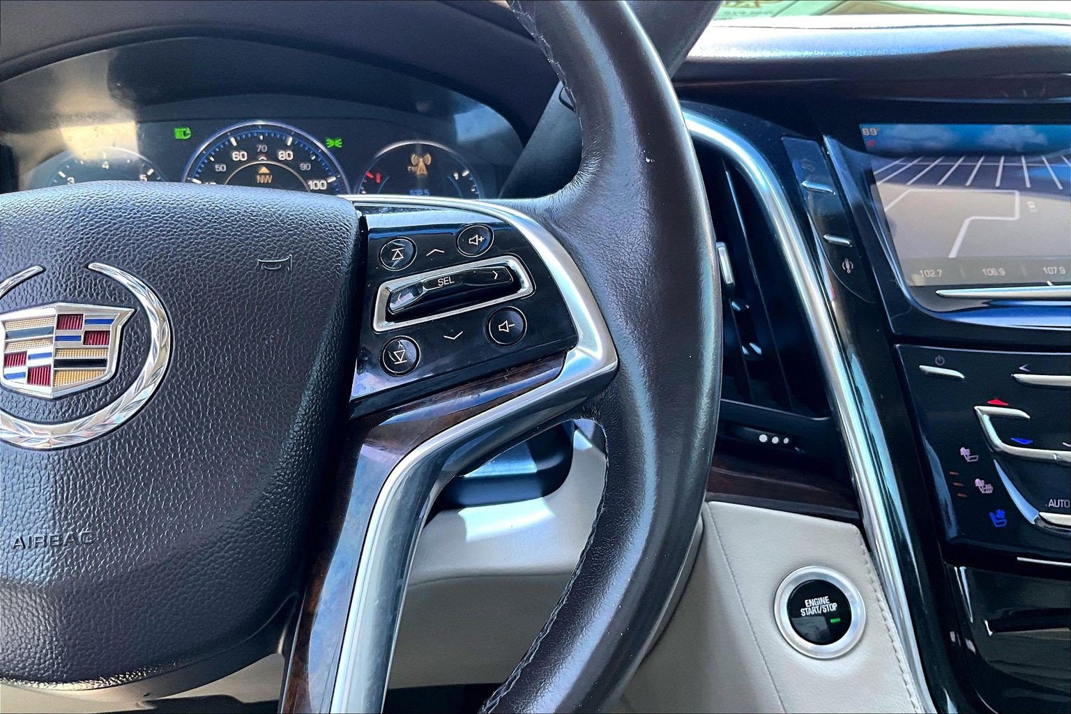 Used 2015 Cadillac Escalade ESV Luxury AWD/4WD image 20