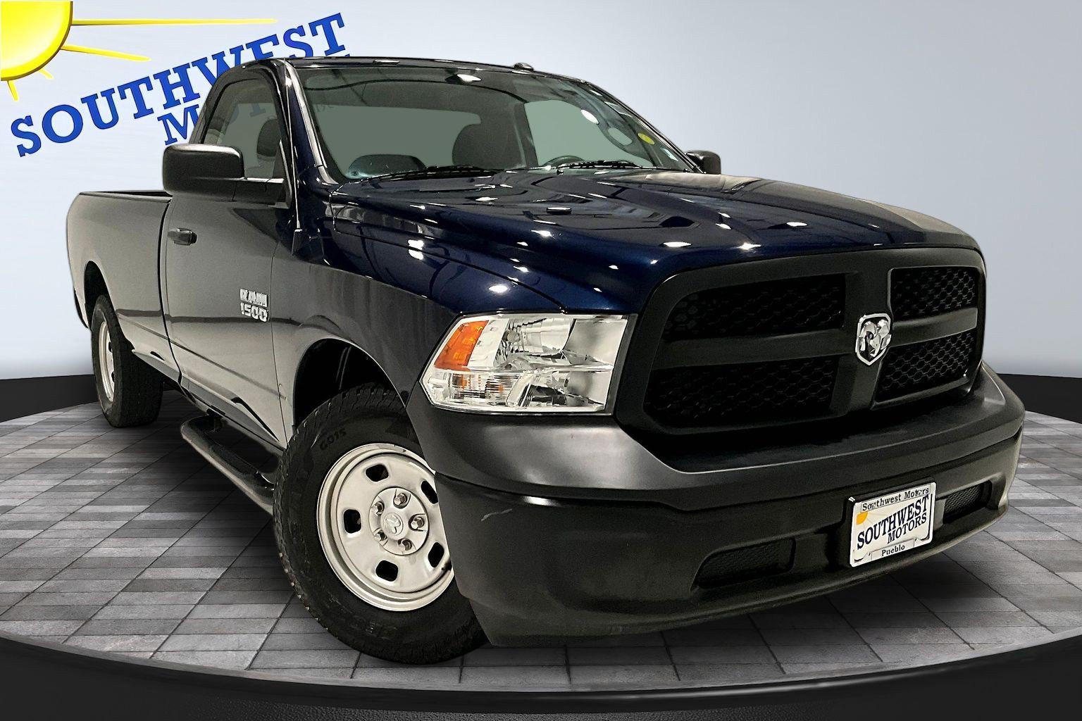 Used 2018 RAM 1500 Express RWD image 3