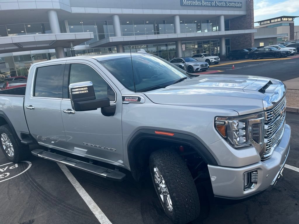 Used 2022 GMC Sierra 2500 Denali AWD/4WD image 2