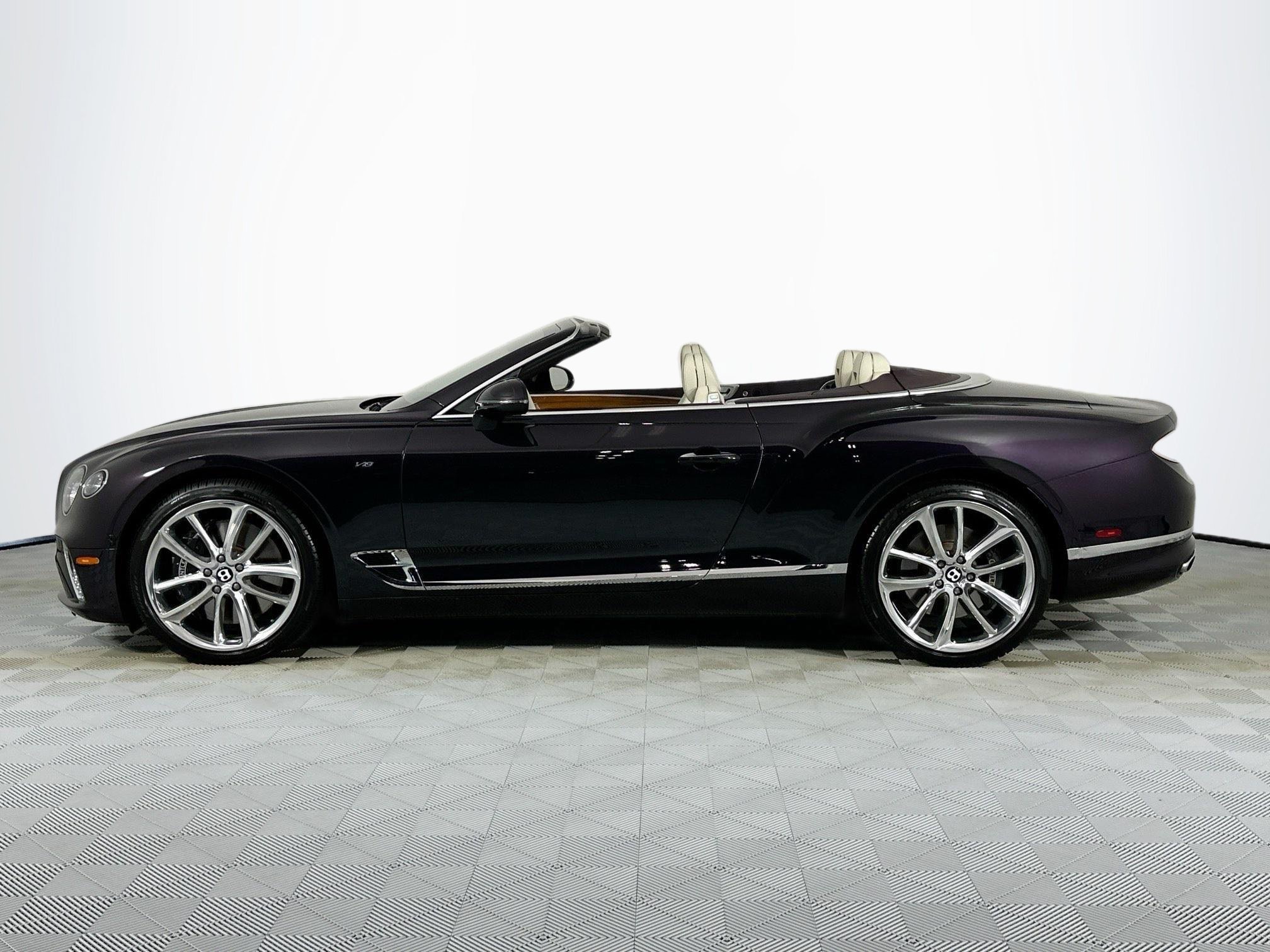 Certified 2022 Bentley Continental GT AWD/4WD image 11