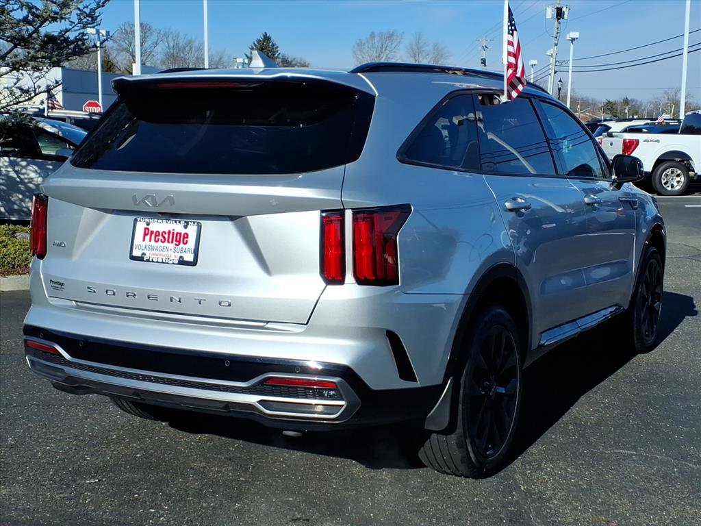 Used 2022 Kia Sorento SX image 3