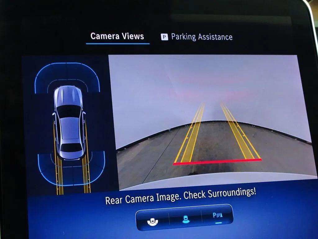 Used 2025 Mercedes-Benz C 300 4MATIC Sedan image 30