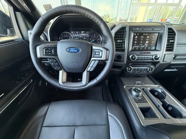Used 2018 Ford Expedition XLT w/ Equipment Group 202A RWD image 20