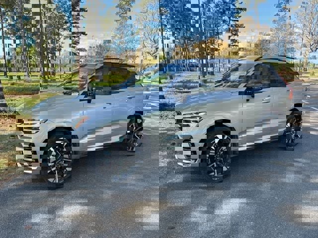 New 2026 Volvo XC60 B5 Plus w/ Protection Package Premier