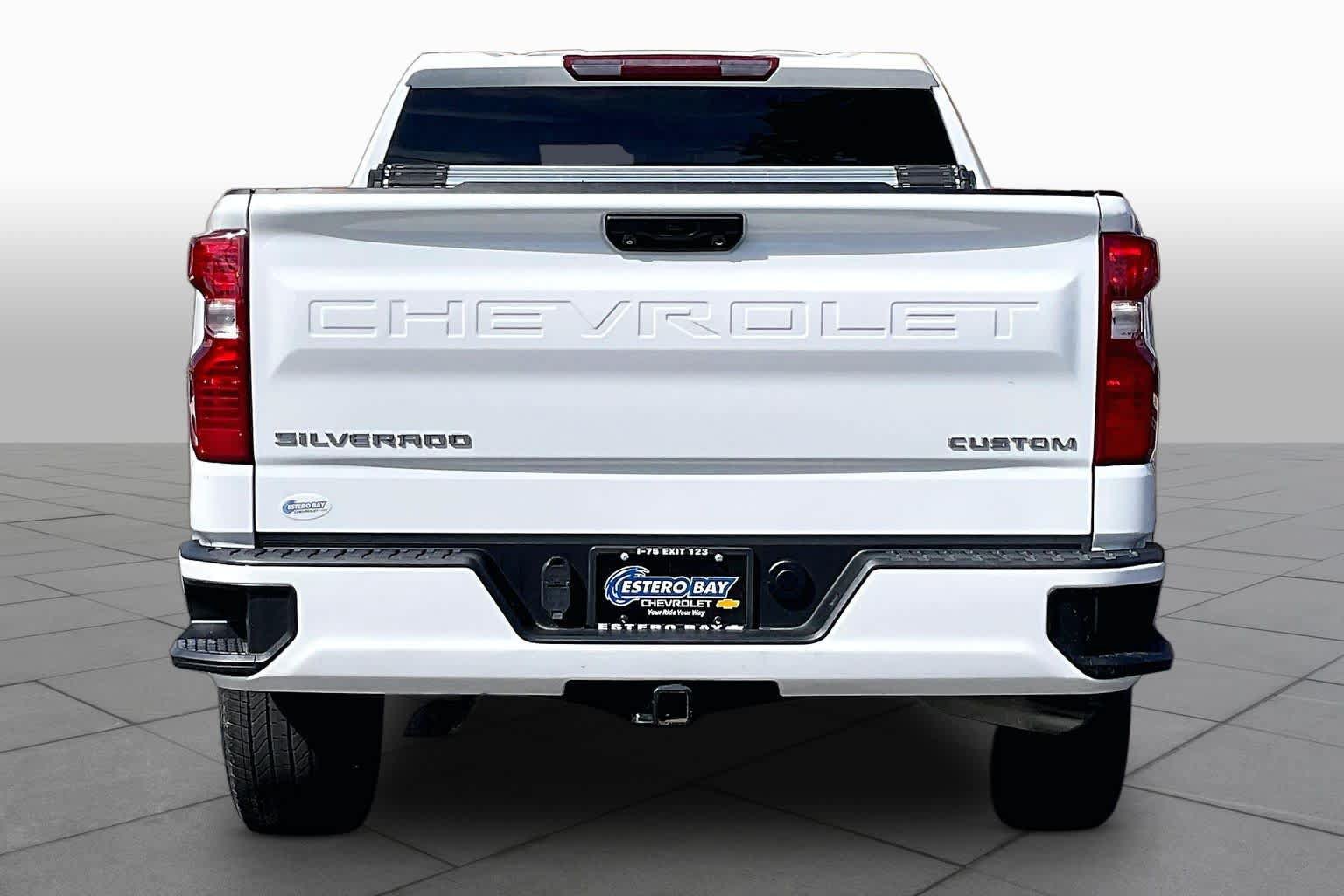 Used 2023 Chevrolet Silverado 1500 Custom RWD image 5